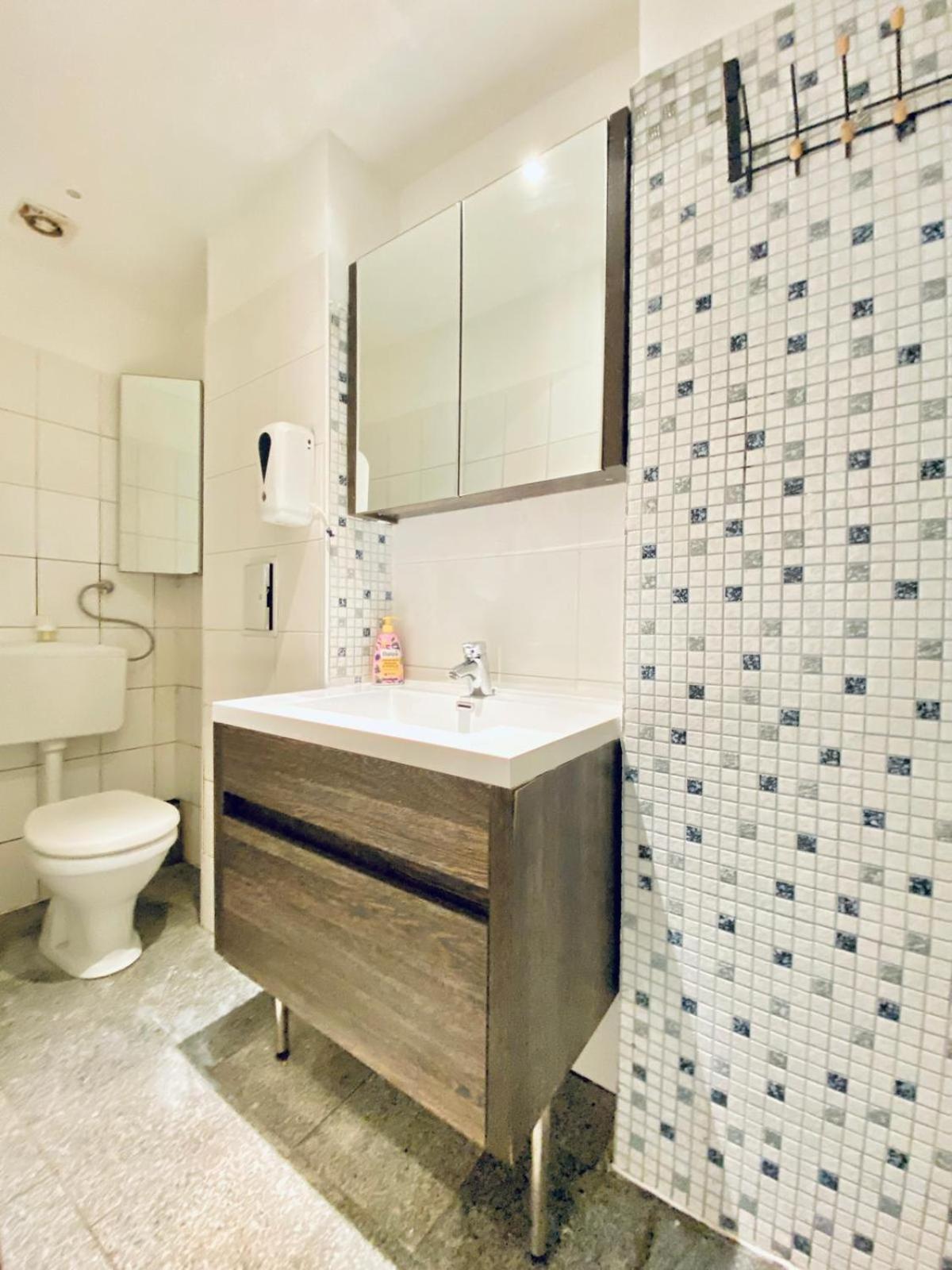 Astonishing 1 Bedroom Apt. Near Danube River Vienna Esterno foto